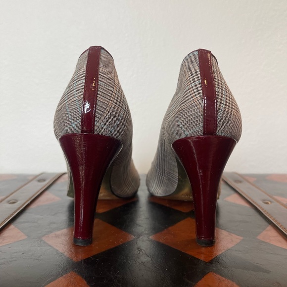 Juicy Couture Burgundy & Plaid Mary Jane Heels - Picture 4 of 8